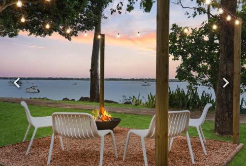 Sunset Cottage on the Burrum River, Burrum Heads