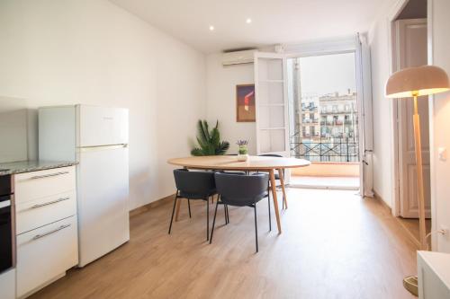 2ESC1067 - Magnific 2br flat in the gothic distric, Barcellona