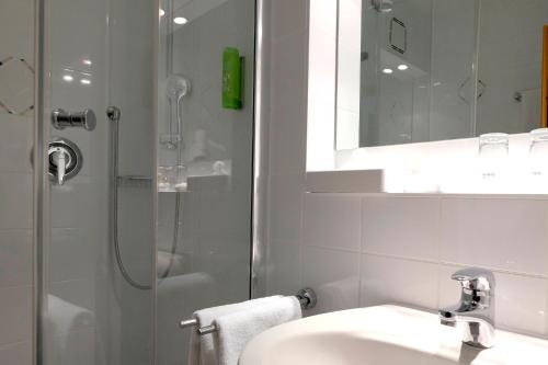 Hotel KonradP Holzkirchen - image 11