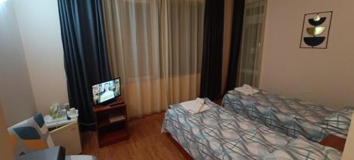 Matev Hotel 5
