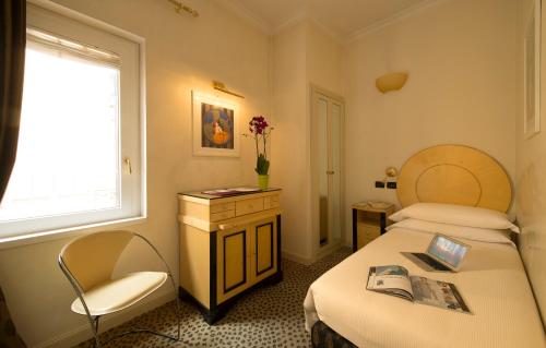 Hotel Gregoriana - image 12