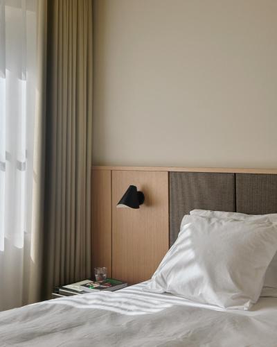 Double Room image 2