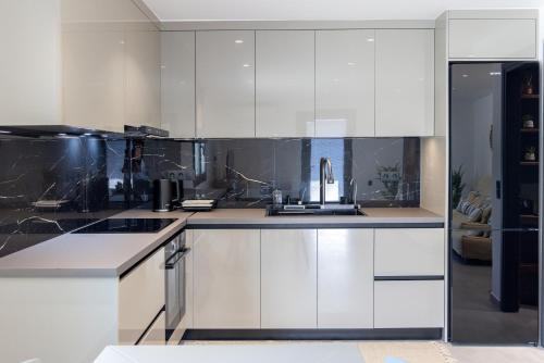 مطبخ, Raffar luxury houses Chora II in تينوس