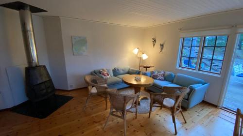 Sjövillan på Karlbergs Pensionat (Sjovillan pa Karlbergs Pensionat) in Moja