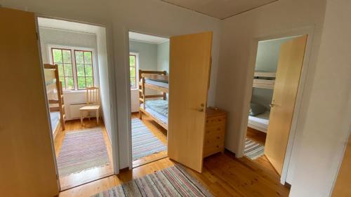 Sjövillan på Karlbergs Pensionat (Sjovillan pa Karlbergs Pensionat) in Moja