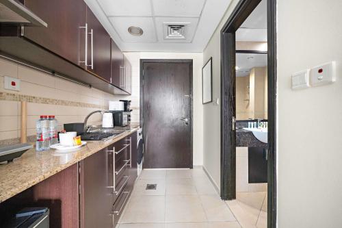 Silkhaus Spacious Studio near Almas West Lake, Dubaj (fotografie 8)