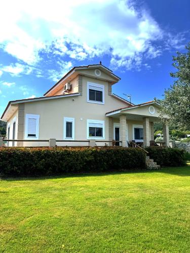 Family villa gîte à louer Nísos Agkístri