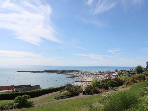 Exterior view, Picket Mead in Southleigh