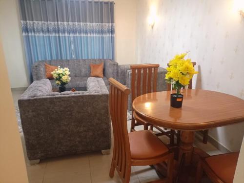 Bright Light Homes in นากูรู่