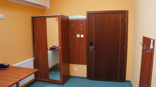 Queen Room - Disability Access