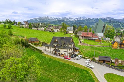 Willa Tatra House – Zakopane, IA