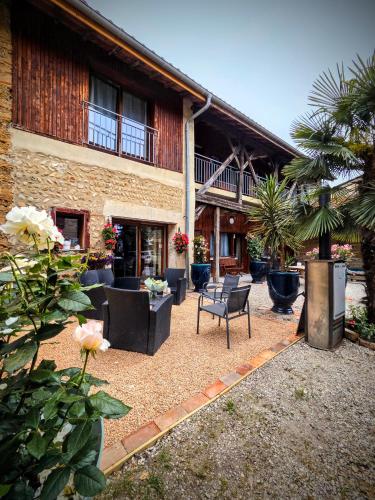 Exterior view, Le Clos des Roses - Chambre d'hotes in Perouges