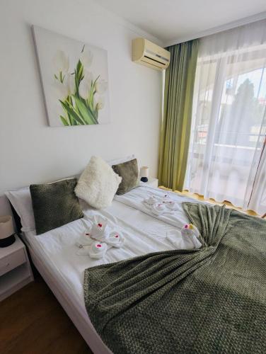 One-Bedroom Apartment image 8