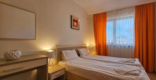 One-Bedroom Apartment with Pool View image 5