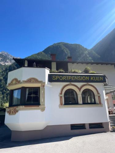 Sportpension Kuen – khách sạn tại Tumpen