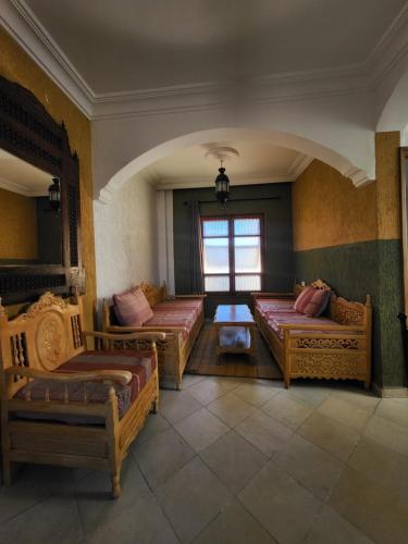 Al Madina, traditional Riad in 比塞大