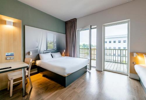 B&B Hôtel Bordeaux Est - Tap to explore photos
