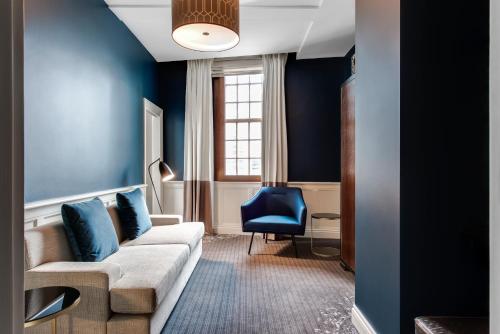 Two-Bedroom Heritage Suite image 4