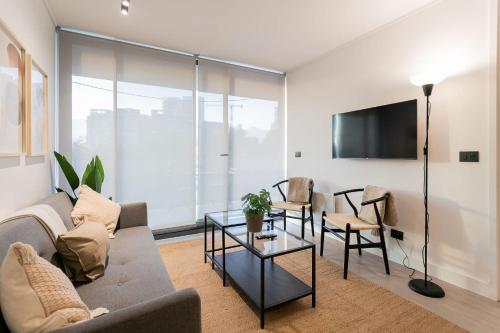 2BR Retreat in Las Condes Steps from Arauco Park