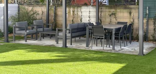 สวน, Lux Hiato's Villa in ลูซ เด ตาวีรา