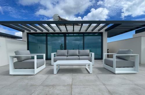 ระเบียง/ชานเรือน, Lux Hiato's Villa in ลูซ เด ตาวีรา