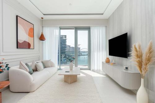 Luxury 2BR and Study Water View in Al Wasl, Dubaï (photo 4)