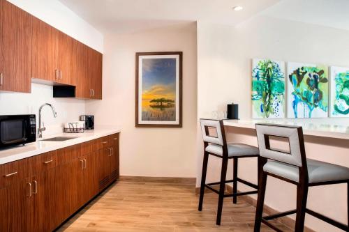 Courtyard by Marriott Marathon Florida Keys - image 8