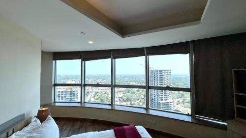 Centaurus Two Bed City View Apartment - image 12