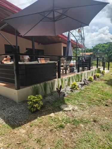 Chill & Relax in a 11bed 5washroom, Guápiles (photo 3)
