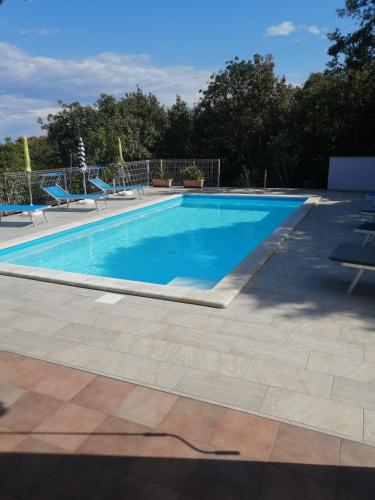 Úszómedence, Villa Mirta in Crni