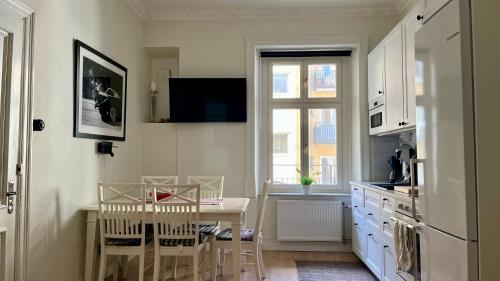 Lägenhet med 6 sovplatser i centrala Göteborg! – khách sạn tại Viktoriagatan