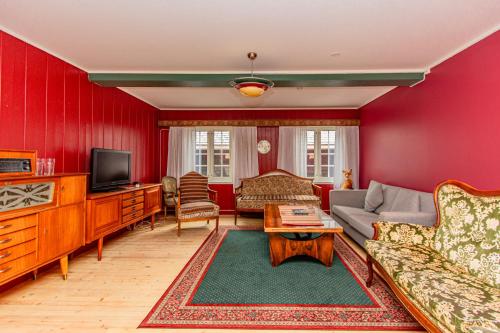 Ullensvang Gjesteheim in ลอฟทุส