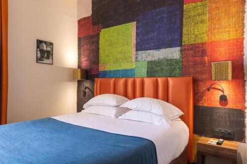 Double or Twin Room with Balcony image 6