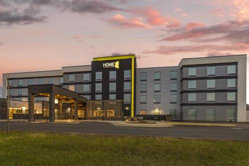 Home2 Suites By Hilton Bozeman Four Corners thumb 4