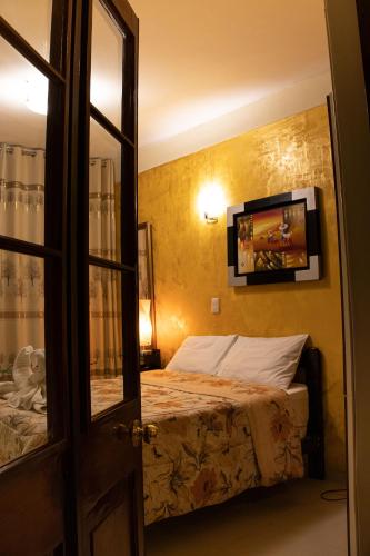 Double Room image 10