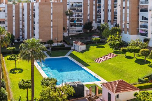 Three-Bedroom Premium Apartment with Balcony image 2