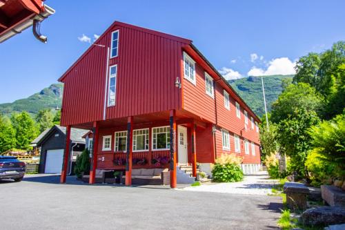 ทัศนียภาพภายนอกโรงแรม, Ullensvang Gjesteheim in ลอฟทุส