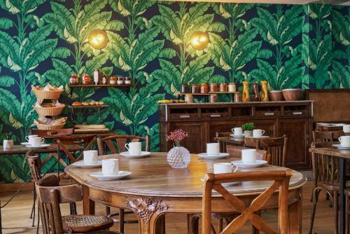 Best Western Hotel Marseille Bourse Vieux Port by Happyculture - image 12