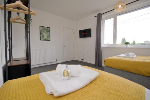 Beech Palace - Stylish 3Bed Home with Private Garden, Free Parking & Netflix, Coventry (foto 9)