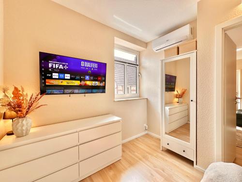 Bellahomes Smart TV Klima priv Parking Workation Long Stay in 埃爾倫塞