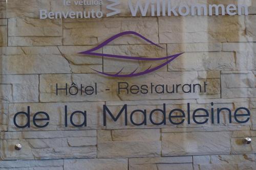Hotel Restaurant de La Madeleine - Room Service Disponible en semaine - image 10