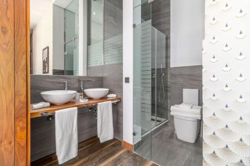 Stylish 2-Bed Apartment on Gran Vía Madrid - image 8