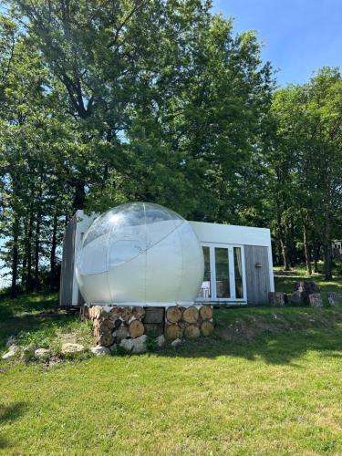 A szálláshely kívülről, Bubble Inn Eco Village in Montecopiolo