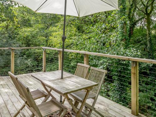 Exterior view, 8 Streamside in Lanreath