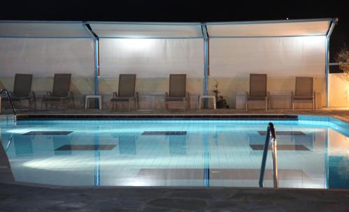 Swimming pool, Hotel Sea Breeze in Sitia