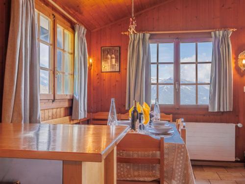 Chalet Tsamandon 22 by Interhome in 嫩達茲