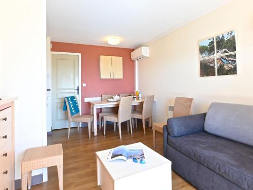 Apartment Le Village - E1 309 by Interhome