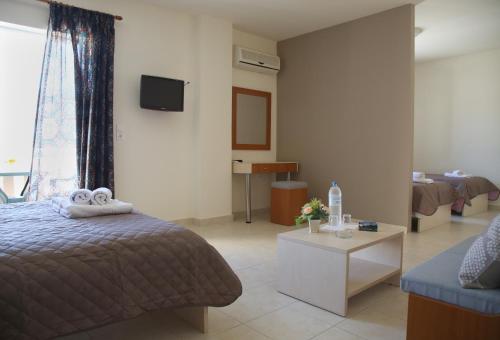 Hotel Sea Breeze - image 7