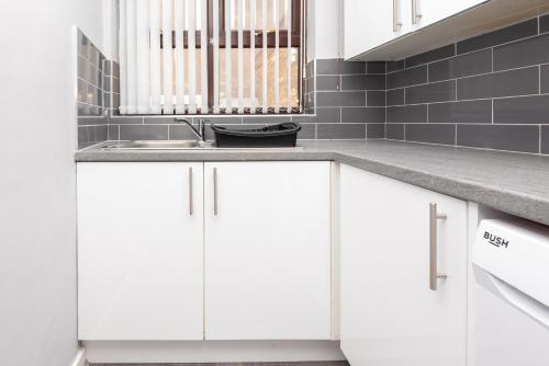 3-Bed Coastal Retreat in ครอสบี