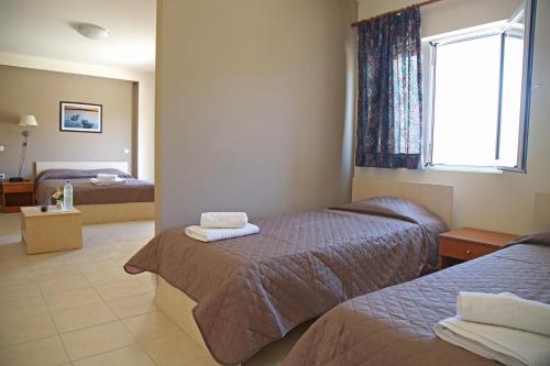 Hotel Sea Breeze - main image